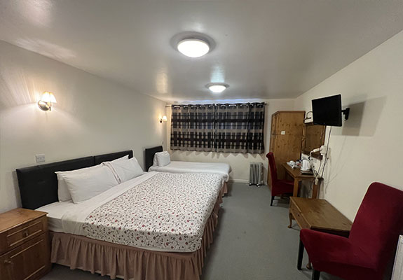 Basement Family Room @ The Dial House Oxford | Sleeps 3